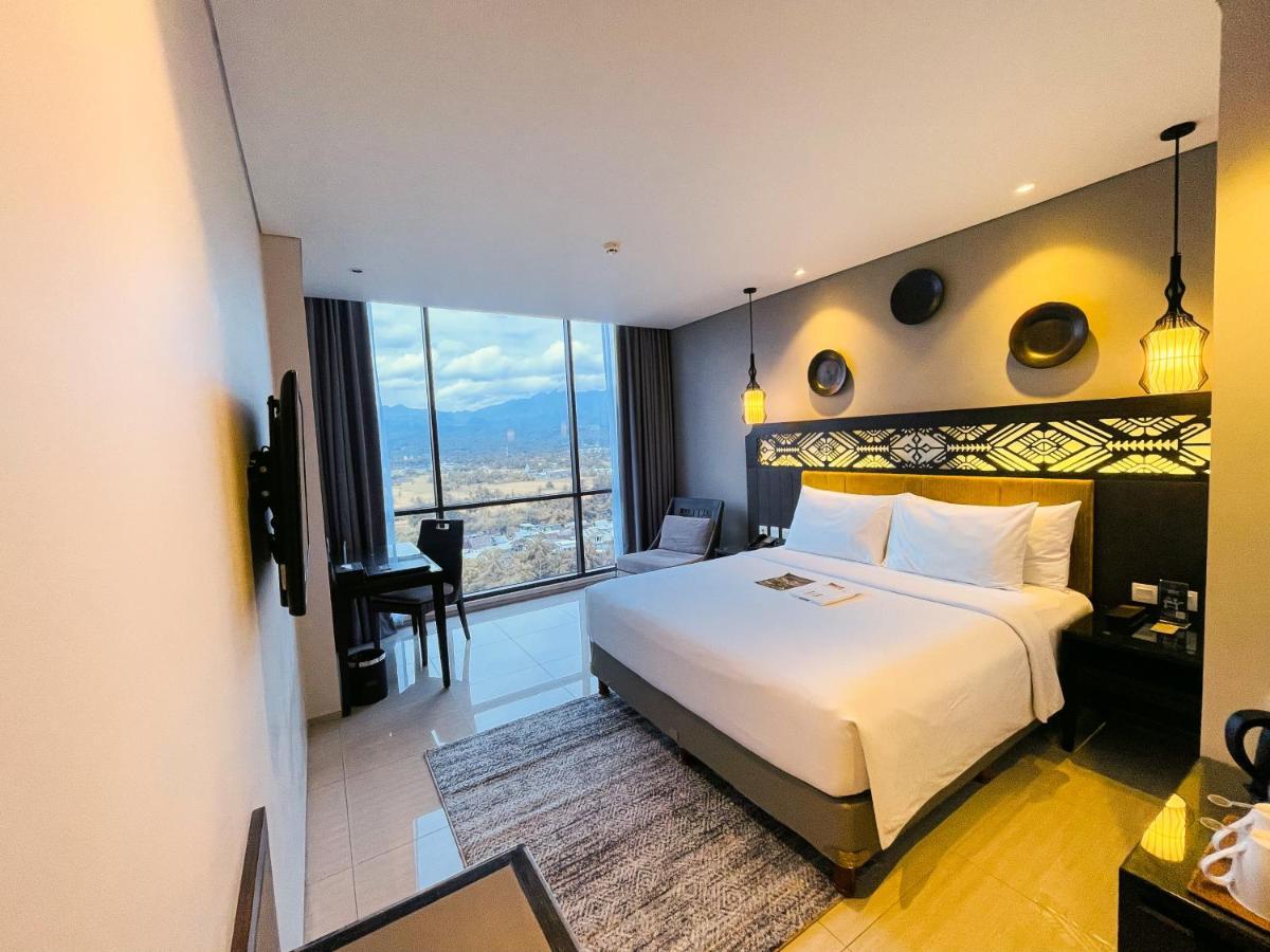 Lombok Astoria Hotel Mataram Exterior photo