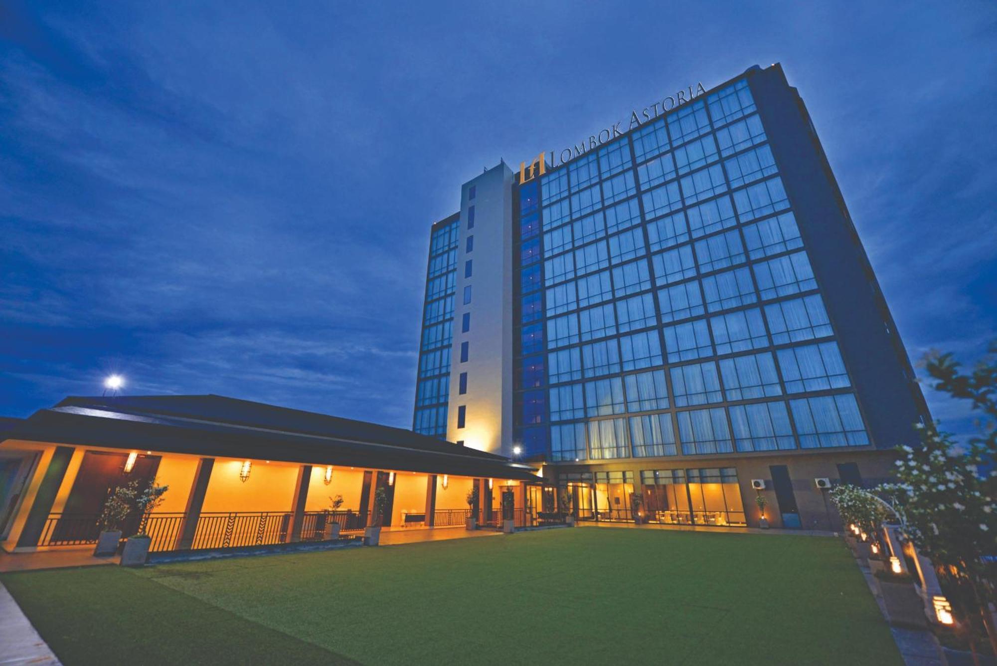 Lombok Astoria Hotel Mataram Exterior photo